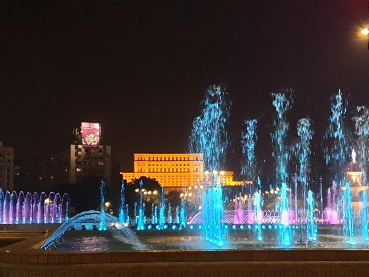 Appartamento Oldtown Parliament Self Check In Bucarest Esterno foto